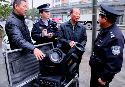 第一视角 公安部给民警执法定了一个"小规范"