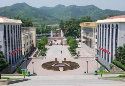 喜讯:南漳县第一中学获2018年中小学国防教育示范学校