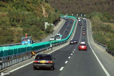 国庆假期全国高速公路日均流量预计4500万辆左右