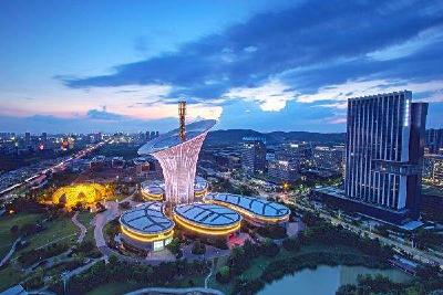 光谷经济总量跃居各区之首 武汉经济迈入"芯时代"