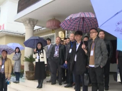 江城3家商会20余企业家齐聚房县寻商机