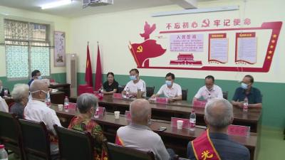 市卫健局举行庆祝建党100周年暨“光荣在党50年”纪念章颁发仪式