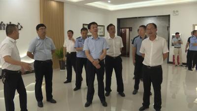 宜城市考察组来我市考察基层党建工作