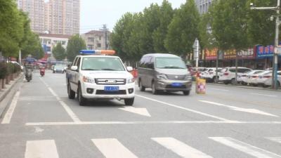 市综合行政执法局 城管执法车变身流动防疫宣传车  “声”入人心