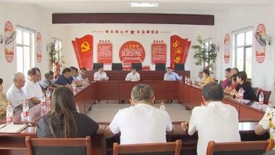 胡昊与选民代表见面交流