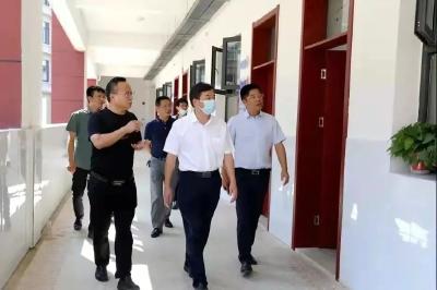 胡昊看望慰问优秀教师代表 向全市教师致以节日问候