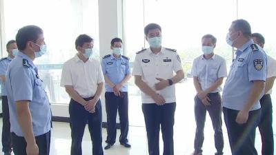 黄冈市副市长、市公安局局长王文忠来我市调研指导公安工作