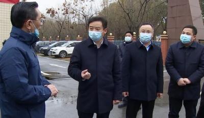 胡昊查俊等市领导看望慰问春节期间在岗人员