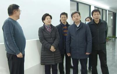 黄冈市委常委、统战部部长李玲来我市调研统战工作