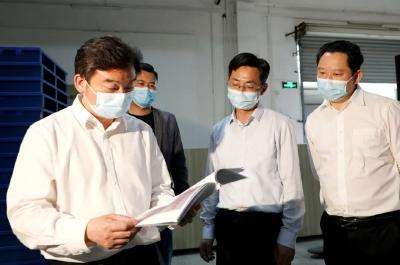 胡昊：保持高度警惕 落实防控措施 持续筑牢疫情防控坚固防线