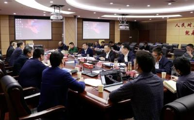 胡昊、查俊与中交二航院总经理宋文涛一行座谈