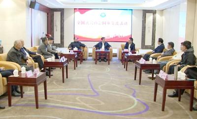 胡昊与全国武穴商会会长代表畅叙乡情共谋发展