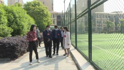 市人大常委会组织集中视察健身广场建设和使用情况