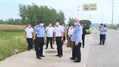 市政协开展“城区道路交通秩序整治情况”视察活动