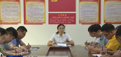 省党代表余云：把省党代会精神第一时间传递到党员身边
