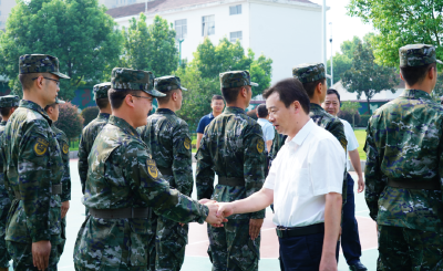 胡昊“八一”前夕走访慰问市人武部和武警部队官兵