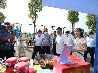 【图集】狂欢一“虾” “五谷深情·味在谷城”农旅博览会暨盛康首届稻虾节火热开幕
