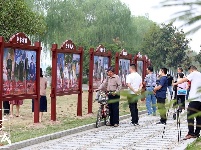 【图集】“襄阳楷模”群像“走”进粉水公园，快来打卡！