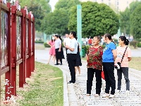 【图集】“襄阳楷模”群像“走”进粉水公园，快来打卡！