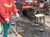 【举全市之力 争创全国文明城市】新安街路面积水影响市民