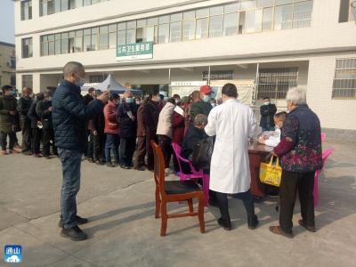 厦铺镇联合县中医院开展323健康问题中医药防治行动