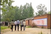 曾都区万店镇：高庙村委自谋发展求致富 帮扶单位对症下药治贫症