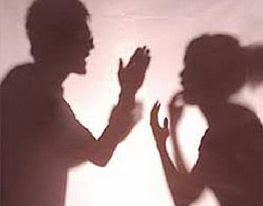 夫妻吵架起争执 丈夫报警称被盗
