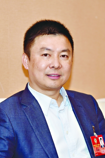 代表委员谈发展新动力新空间 民企要抓住供给侧改革机遇