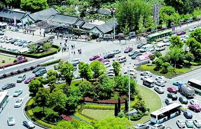 图为:梨园广场转盘 资料图环东湖绿道湖中段,湖山段计划今年底完工