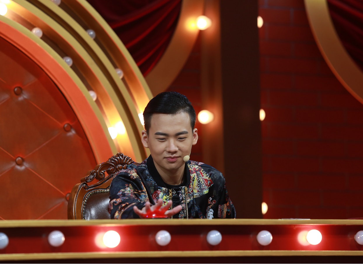 我为喜剧狂郭麒麟遇中性选手甘心变娘