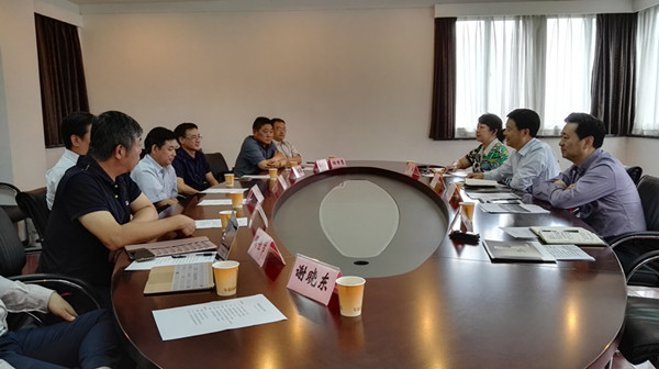 光彩国际投资集团有限公司总裁任伟一行来访我厅