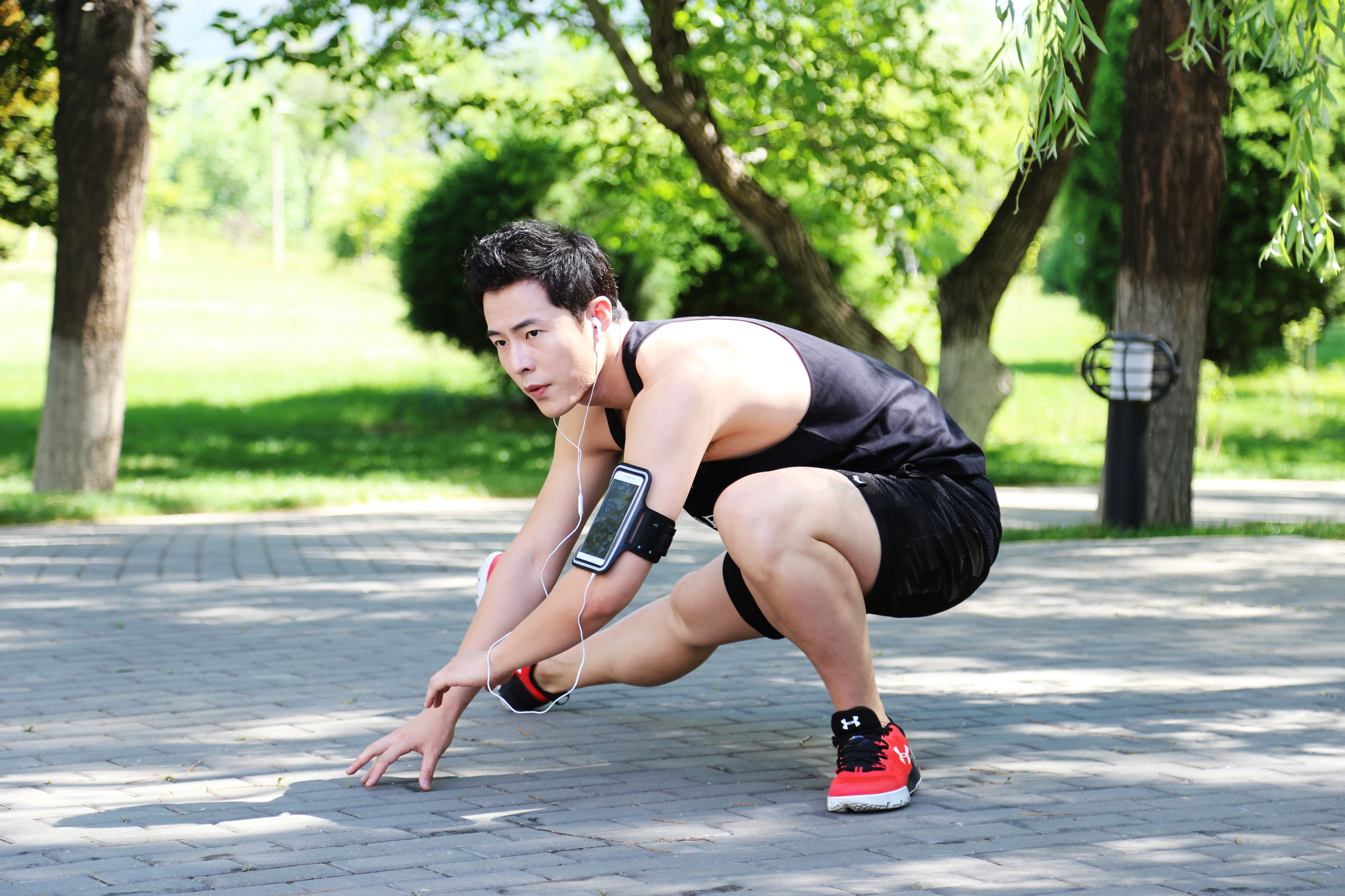 王嘉尔exo争上《阳光艺体能》田亮释小龙跨界挑战跆拳道