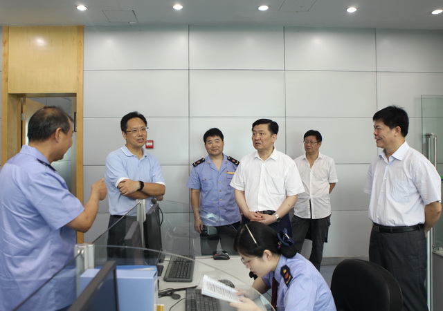 省工商局局长王永高到武汉市工商局调研督导