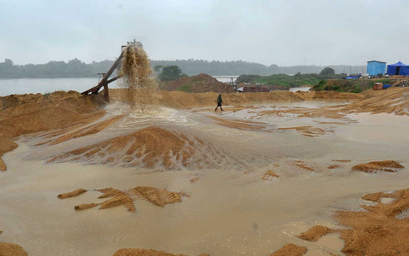 宜昌丨三峡河段启动"雷霆行动" 打击违法采砂等行为_长江云 - 湖北