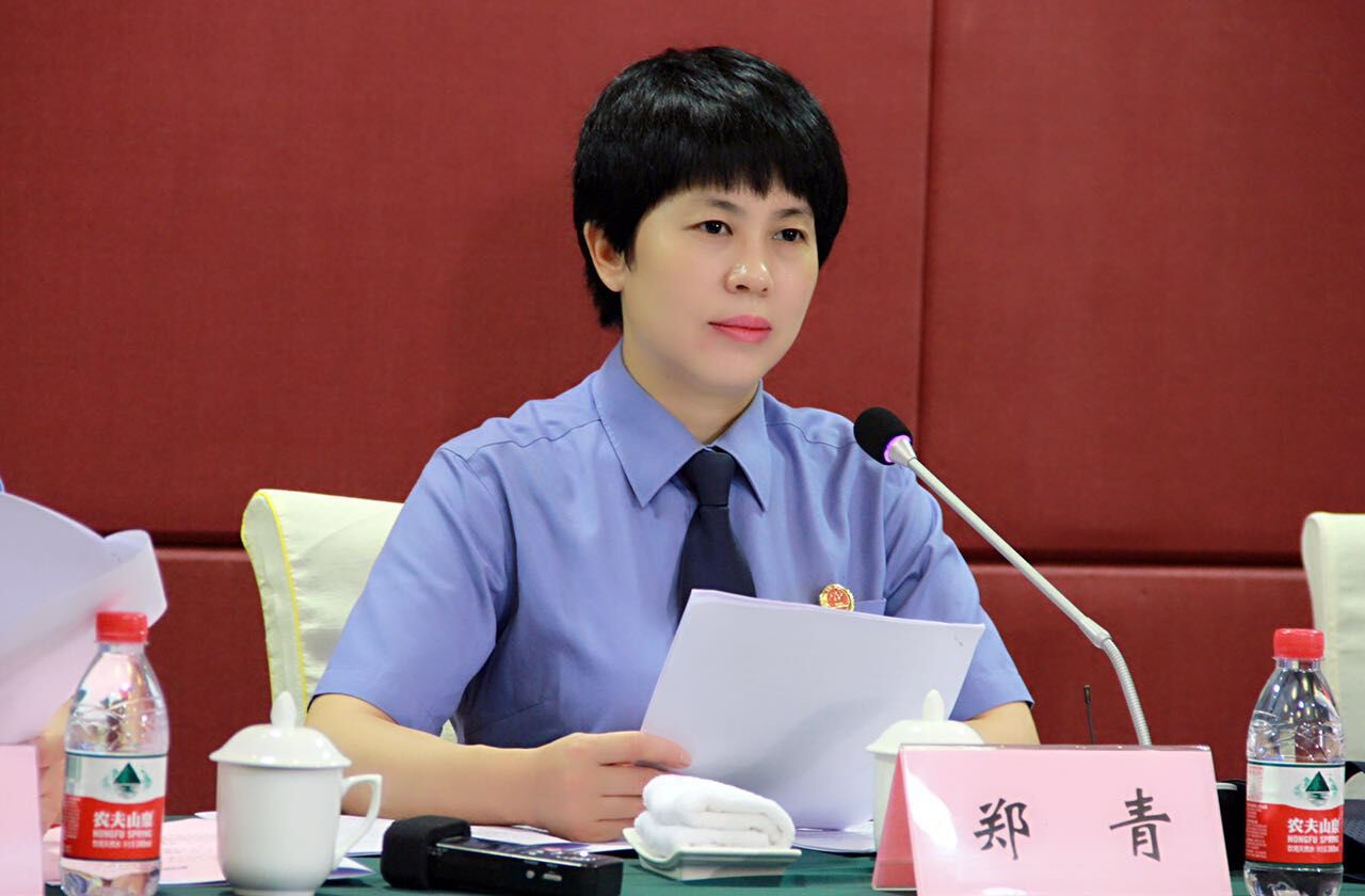 图为湖北省检察院党组副书记,常务副检察长张正新通报全省检察机关