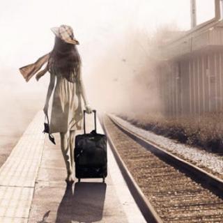 父母子女一场就是目送ta的背影渐行渐远