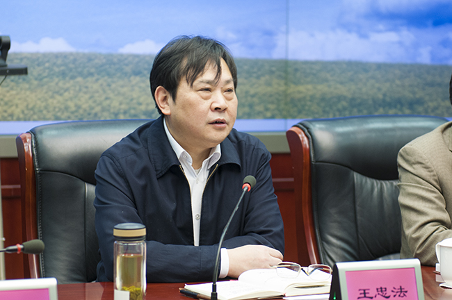 省水利厅贯彻落实省委省政府有关重要会议精神