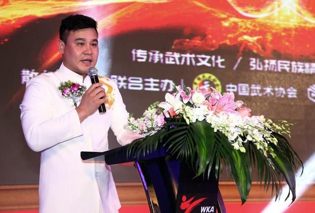 柳海龙宝力高众星重聚 散打王10月升级回归