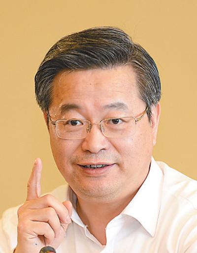 不能以自我感觉代替群众评价(声音)