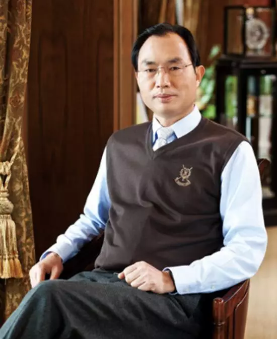 张幼才2010年至今,任鹿鸣谷建设有限公司董事长.