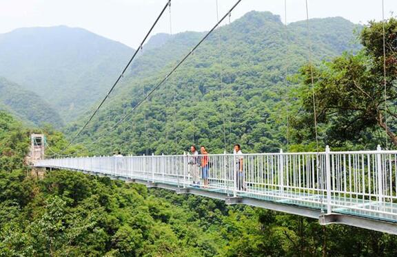 襄阳丨保康五道峡玻璃悬索桥建成投用