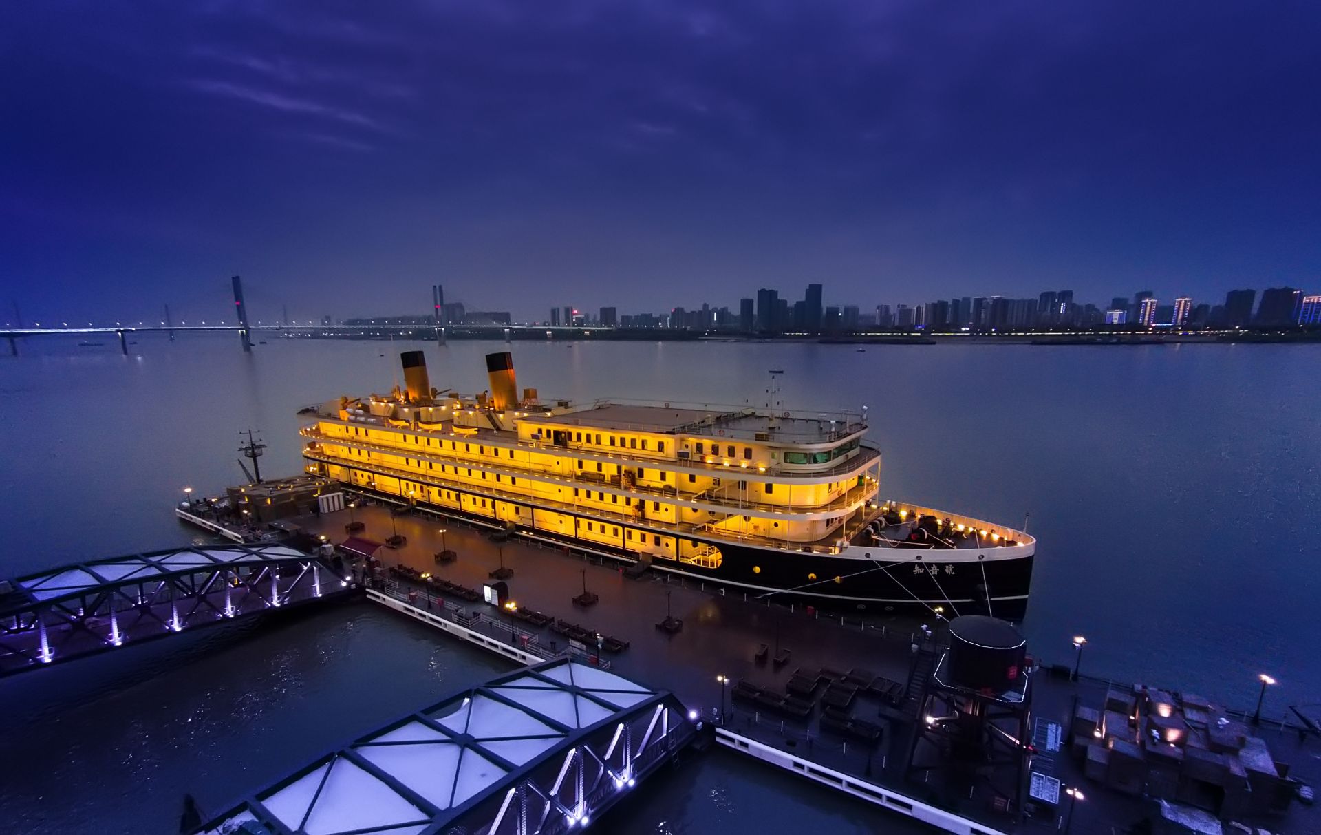 长江首部漂移式多维体验剧知音号演出场次破百