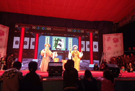 湖北崇阳第十届提琴戏剧节200多名戏骨连演八天八夜戏迷免费看