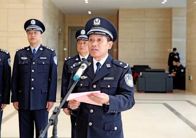 黄石市公安局特警支队支队长陈军荣立个人二等功;大冶市公安局刑侦