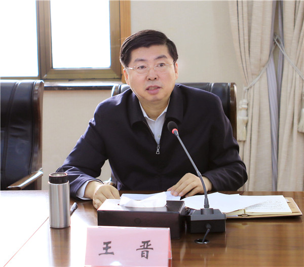 湖北省检察院召开党组扩大会议传达学习全国两会精神