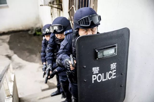 超燃宜昌特警带你体验真人版红海行动