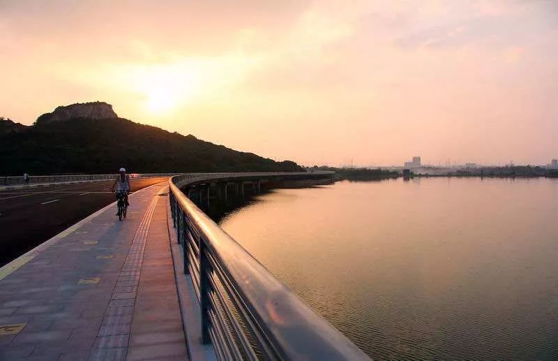 楚庄王,张之洞的人文典故,湖边有张公山,吴主寺,十美寺,朱山,鼓架山等