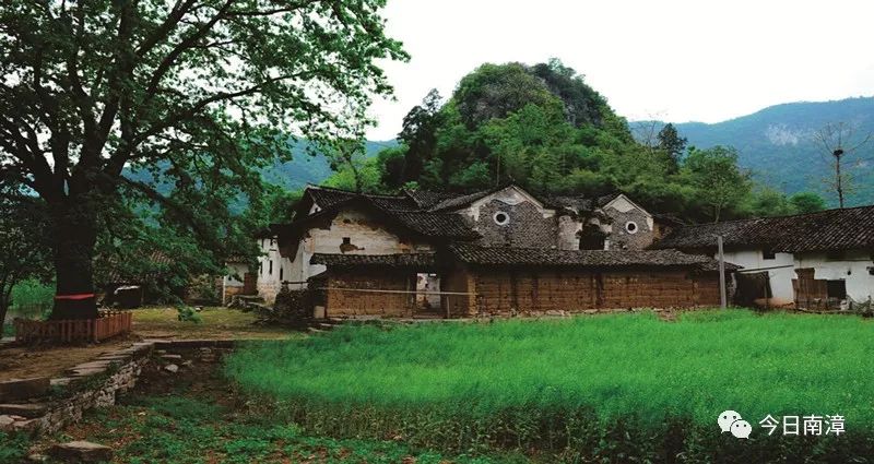 附:自驾路线(导航至襄阳市南漳县巡检镇峡口村)襄阳—巡检峡口:檀溪路