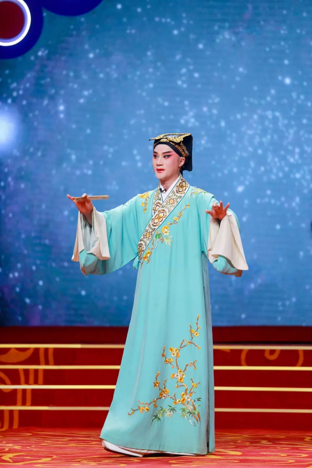 《推车赶会》这一期出现了楚剧,昆曲,京剧三个剧种,带出了夏青玲,张军