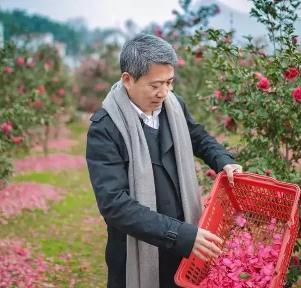 这里是湖北省建档立卡旅游扶贫重点村,十八大以来,燕儿谷围绕罗田县委